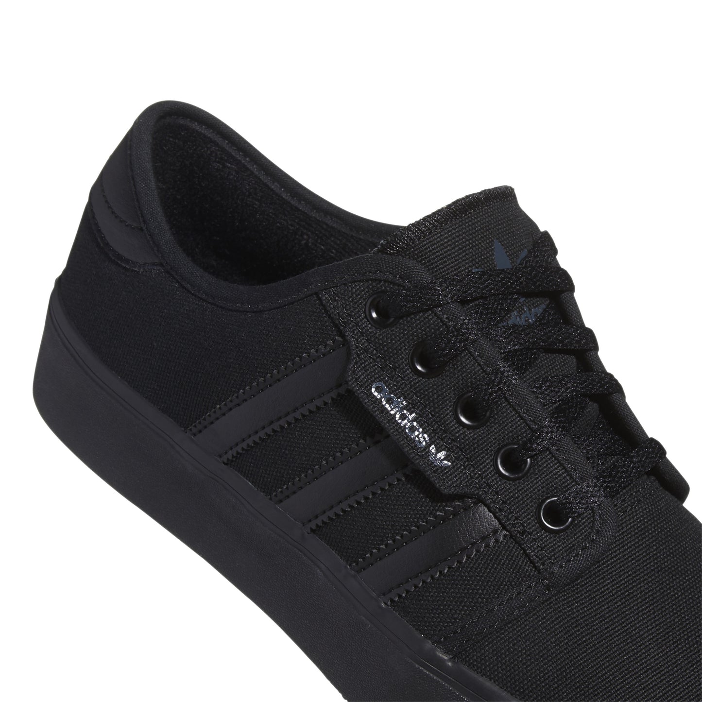 Adidas Seeley XT Black/Black GZ8570