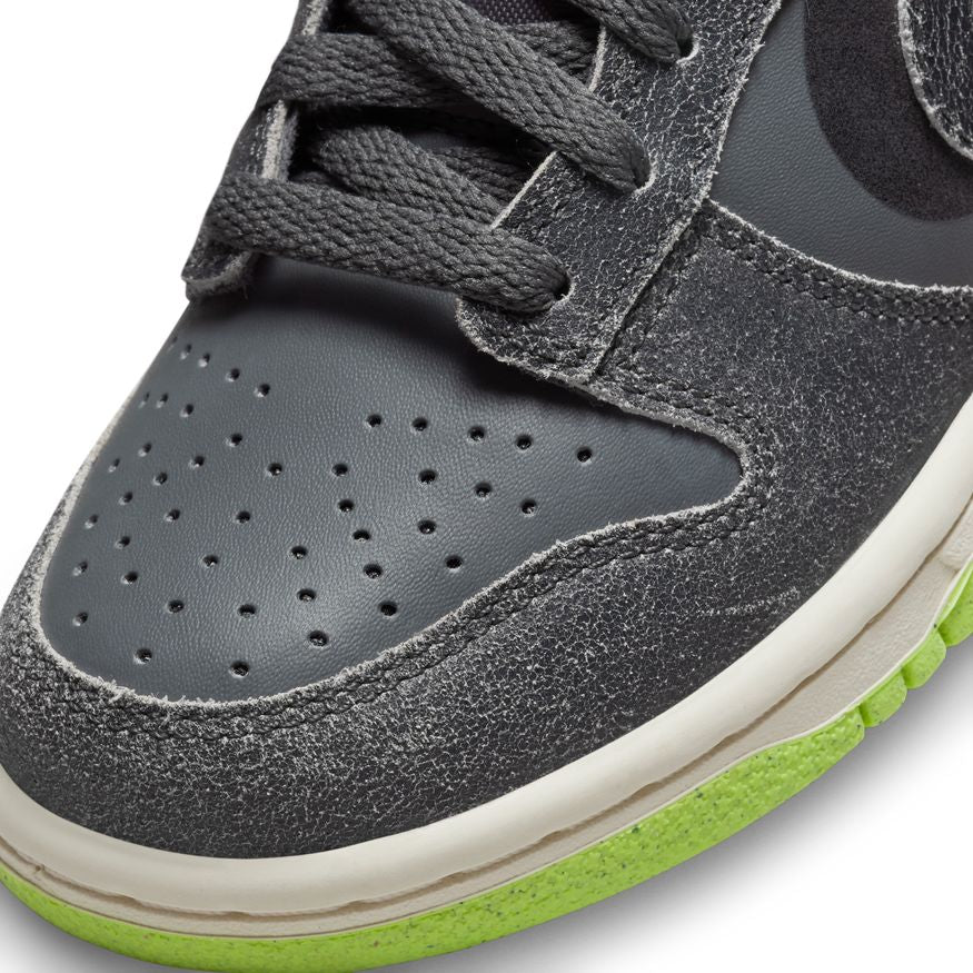 Nike Dunk Low SE (GS) DQ6215-001